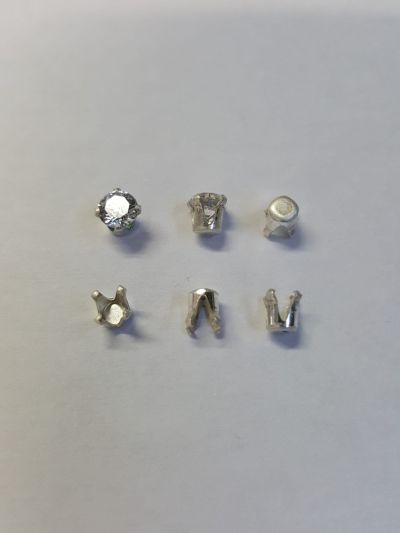 1000045703